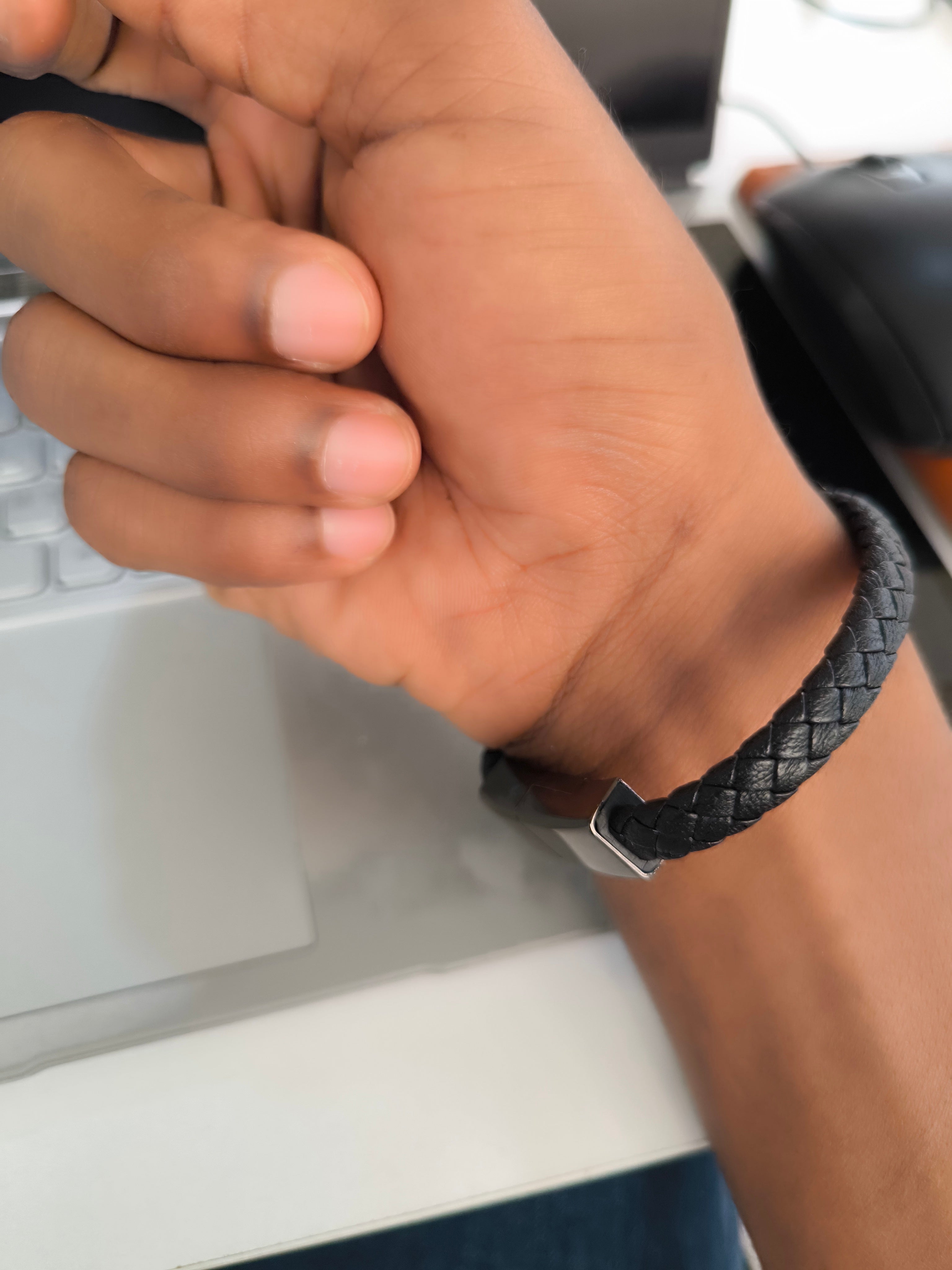 Bracelet + câble de charge Type-C intégré